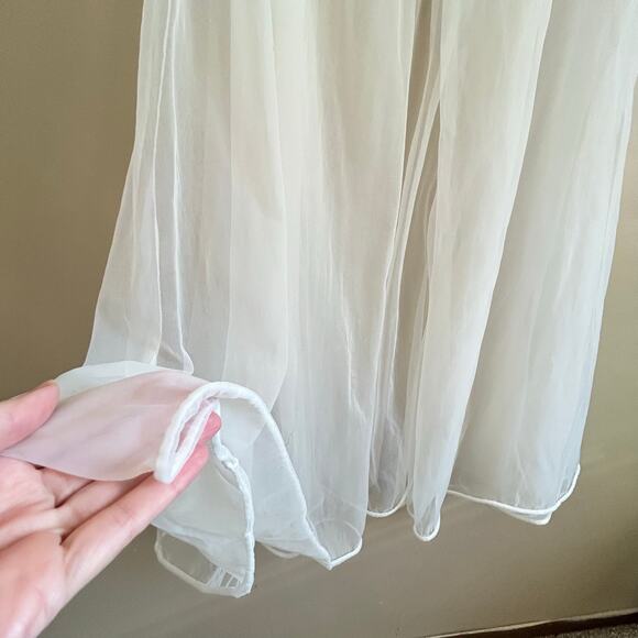 Vintage Sheer Bell Sleeve Peignoir Robe Long Lingerie Negligee Embroidered - Picture 7 of 9